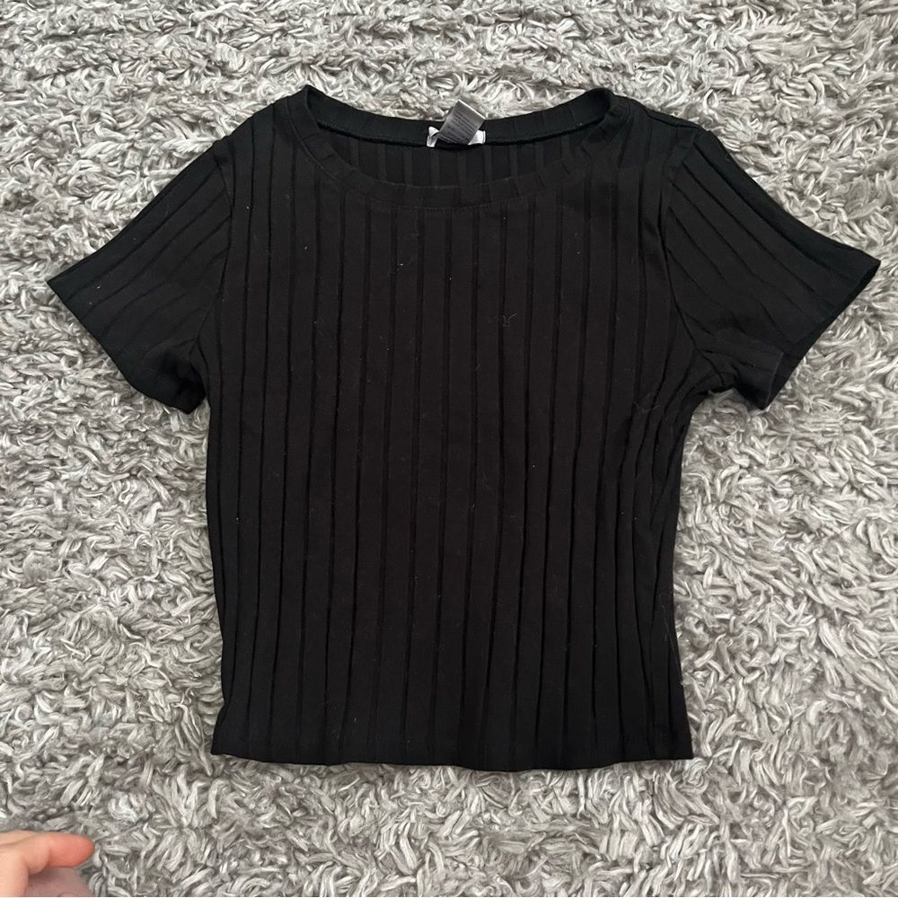 Bozzolo black ribbed cropped t shirt size medium